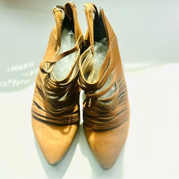 FP FREE PEOPLE Brown Tan Lost Valley Ankle Strap Booties Boots Shoes Zip 38 7.5 - Picture 8 of 12